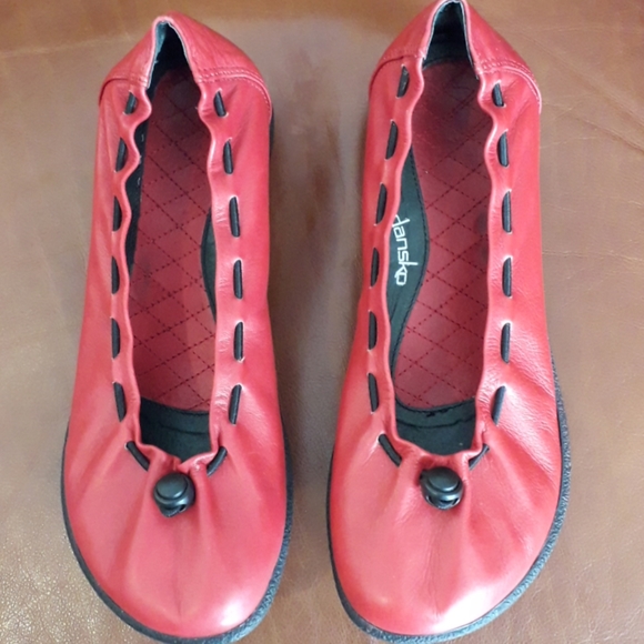 Dansko Shoes - Dansko GRACIE  Round Toe Ballet Flats